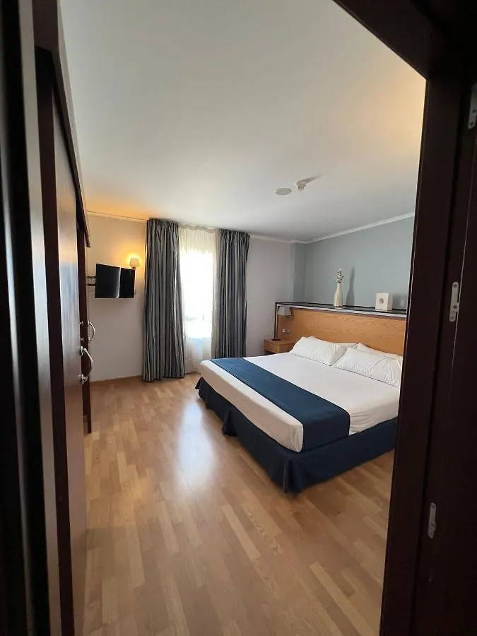 Hotel Alojamientos Cervantes Linares